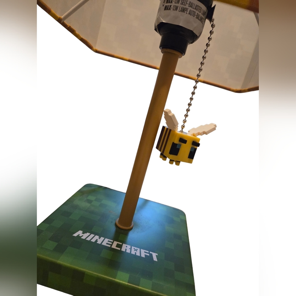 Minecraft Bee Honeycomb Desk Lamp - Picture 5 of 6